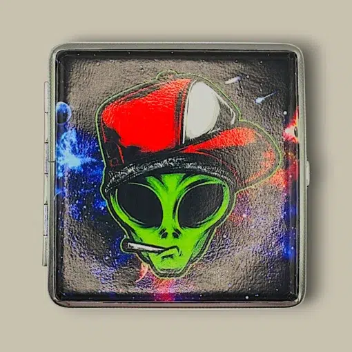 Smoking Alien Cigarette Case CC-53 – Front View