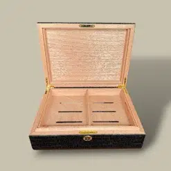 Side View of Crocodile Leather Cigar Humidor HM-205L-DB