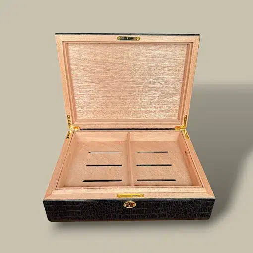 Side View of Crocodile Leather Cigar Humidor HM-205L-DB