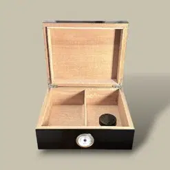 Black Lacquer Cigar Humidor HM-116M-BK – Open View