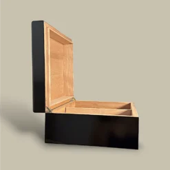 Black Lacquer Cigar Humidor HM-116M-BK – Side Open