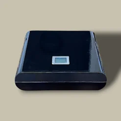 Black Lacquer Cigar Humidor HM-105AE-BK – Top View
