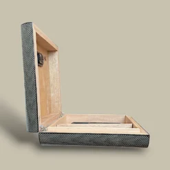 Carbon Fiber Cigar Humidor HM-105AE-CF – Side Angle