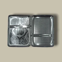Engraved Silver Cigarette Case CC-61 – Interior