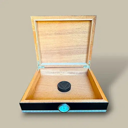 Small Black Cigar Humidor HM-108S-BK – Open Interior