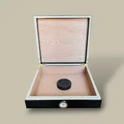 Small Cigar Humidor Black HM-105S-BK – Open Interior