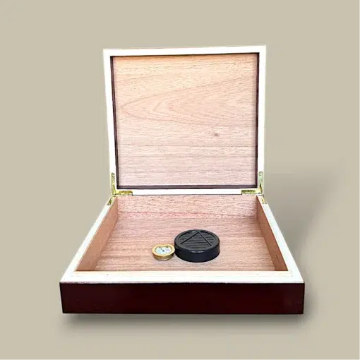Small Cherry Cigar Humidor HM-109S-CH – Open Interior