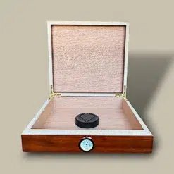 Small Woodgrain Cigar Humidor HM-110S-WD – Open Interior
