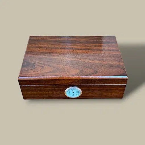 Walnut Gloss Cigar Humidor HM-106B-WT – Top Closed