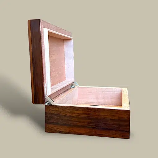 Walnut Gloss Cigar Humidor HM-106B-WT – Side Angle
