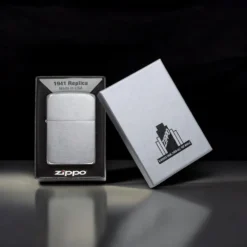 ZIPPO® 1941 Replica Brushed Chrome with Box