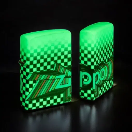 ZIPPO® Glow Checkerboard Flame 48504 Glowing in the Dark