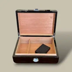 Open View – Cigar Humidor with Cedar Lining and Divider