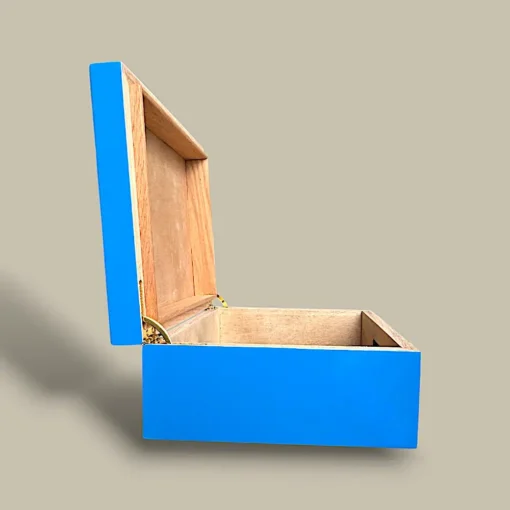 Blue Gloss Cigar Humidor – Side View Open Lid
