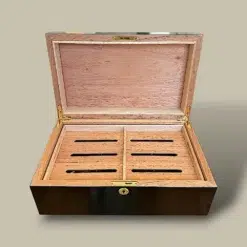 Open Black Humidor – Tray View – 75 Cigars
