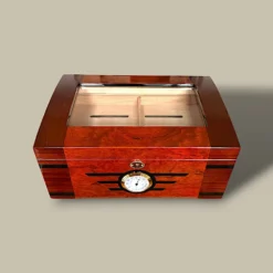 Glass Top Humidor – 80 Cigars – Mahogany Finish