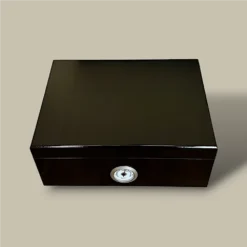 Humidor with Glossy Black Lid – Top View – HM-215L-BK