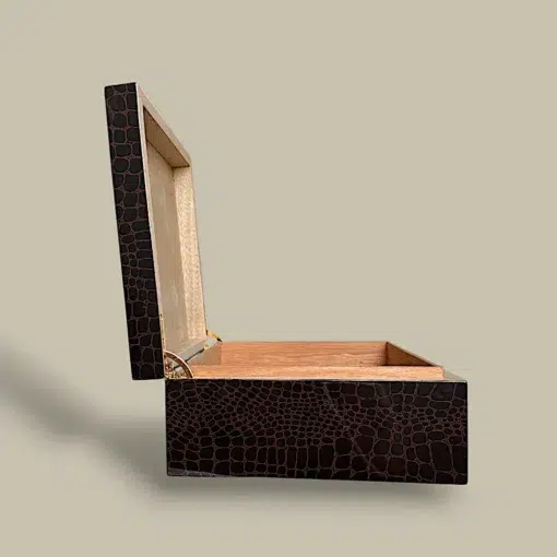 Side View of Open Crocodile Humidor – HM-114M-AE